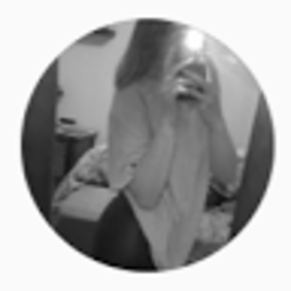 Meet your Posher, Taylor - Picture 1 of 1